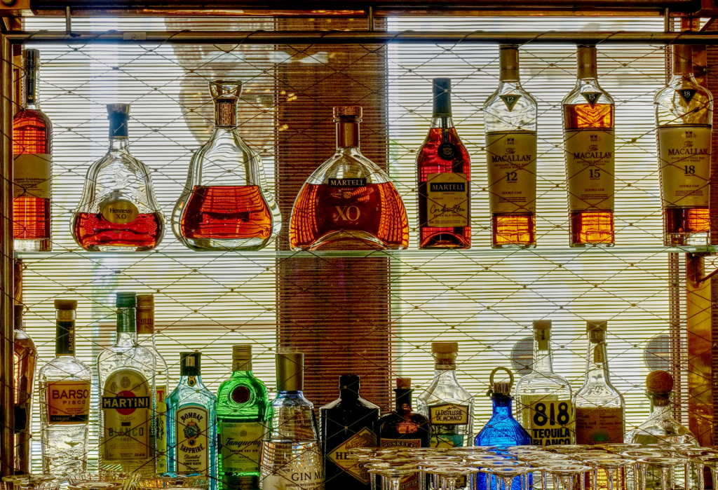 BAR MONTE CARLO by Peter Polkinghorne